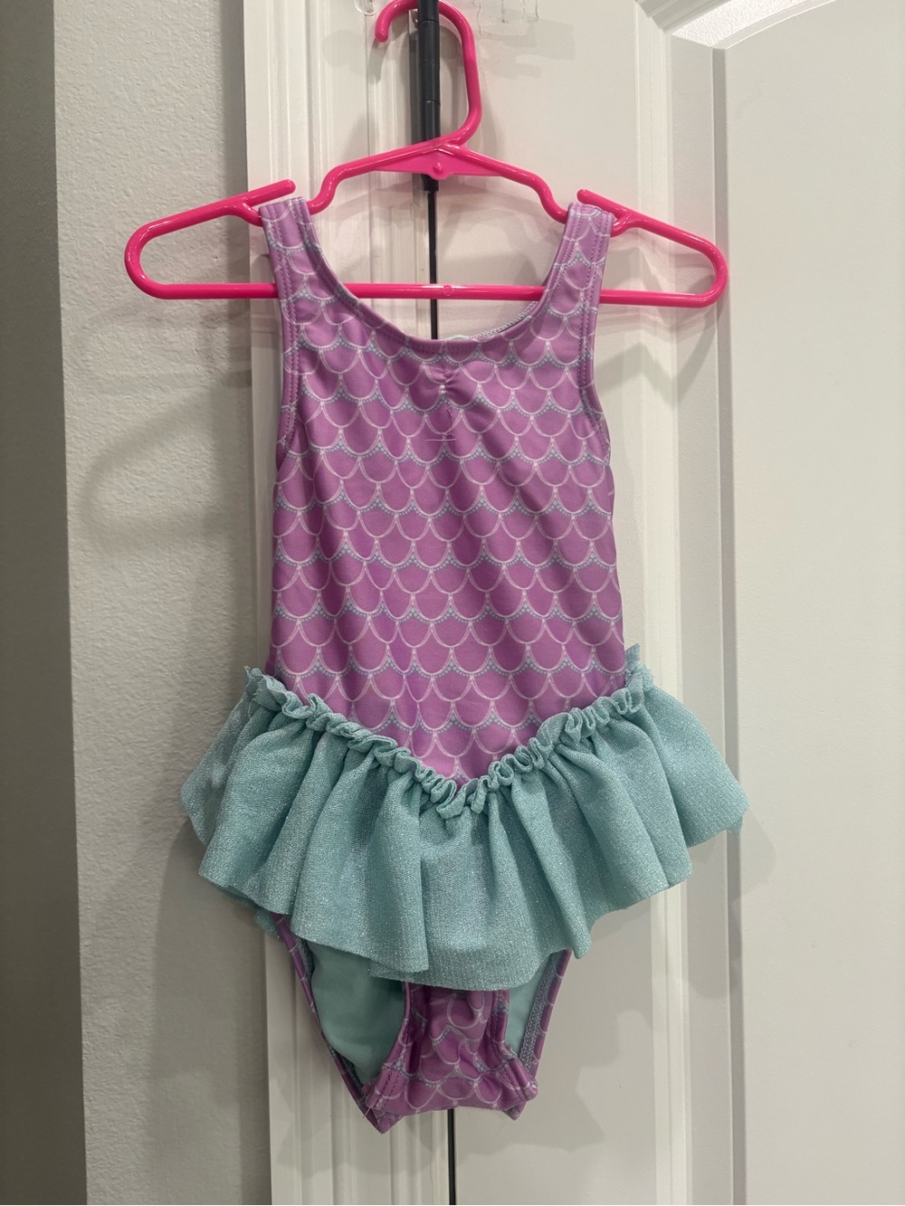 Cat & Jack purple and blue mermaid pattern one piece swimsuit 2T Bottom snaps